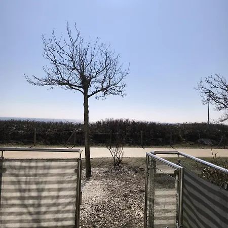 55 Strandnest 2 Strandburg App.0.2 Links Burgtiefe auf Fehmarn